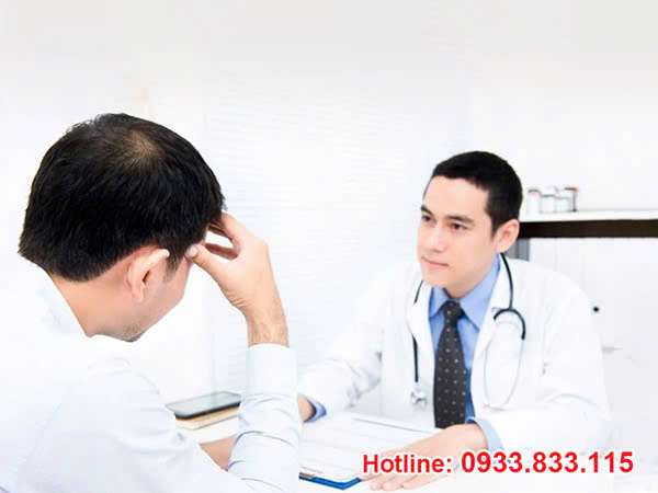 Cậu Nhỏ nổi mụn mẩn đỏ